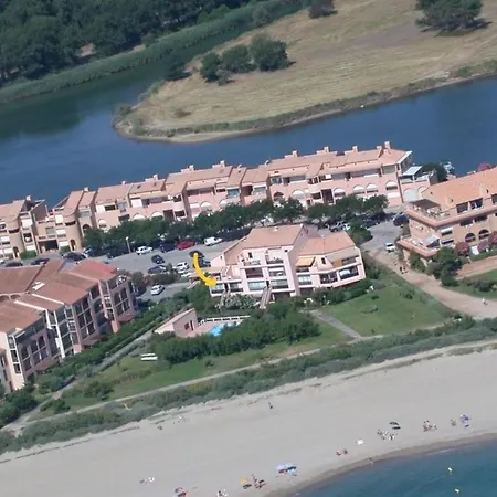 Entre La Lagune Et La Avec Piscine, Direct Plage, Vue Partielle * Saint-Cyprien (Pyrenees-Orientales)