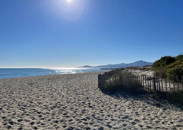 Entre La Lagune Et La Avec Piscine, Direct Plage, Vue Partielle *