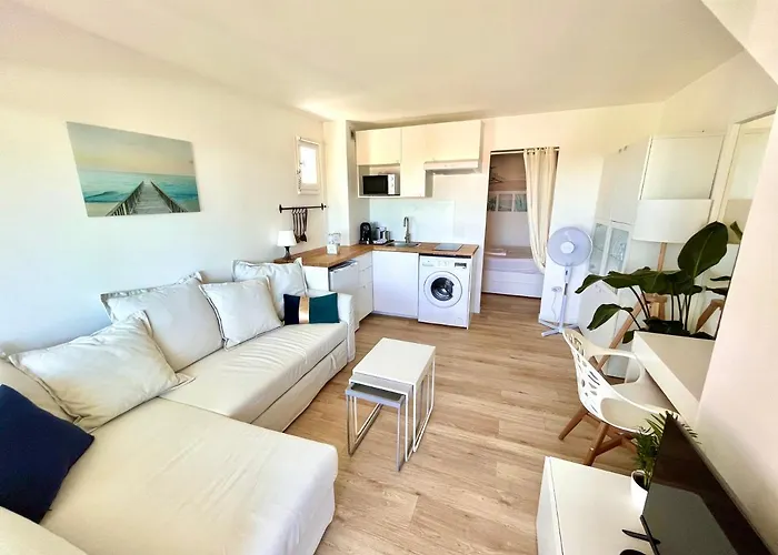 Entre La Lagune Et La Avec Piscine, Direct Plage, Vue Partielle